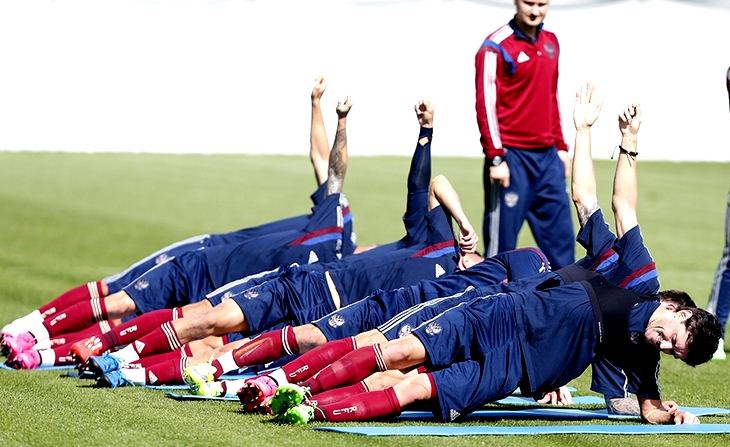 Сборная России по футболу, подготовка.