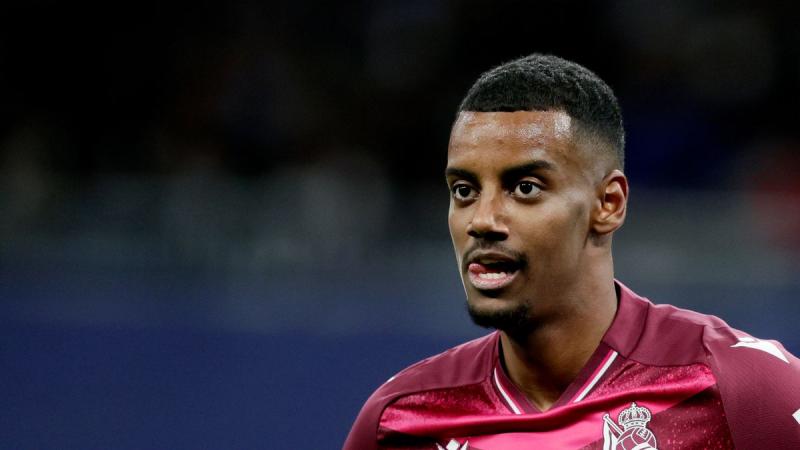 «Реал Сосьедад» готов продать «Арсеналу» нападающего Исака.