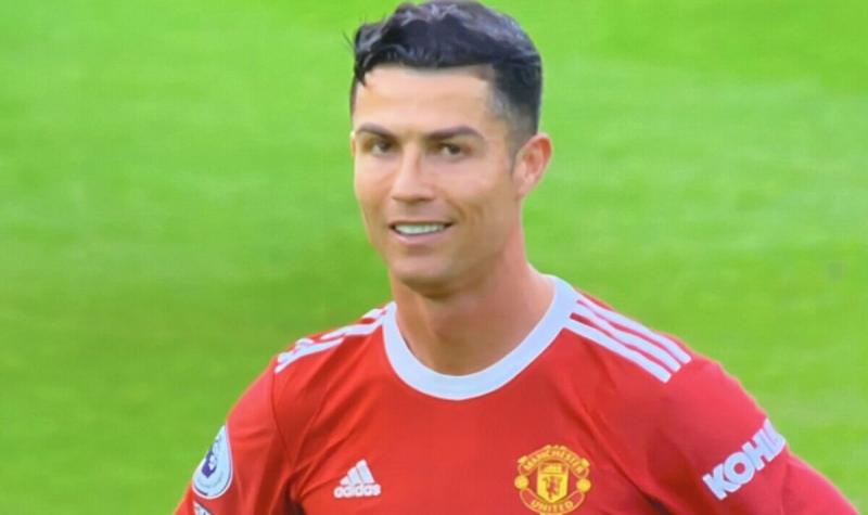 Роналду смеялся во время разгромного поражения «МЮ»