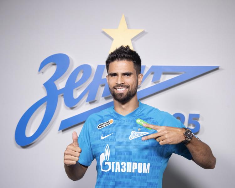 Официально: у «Зенита» новый защитник
