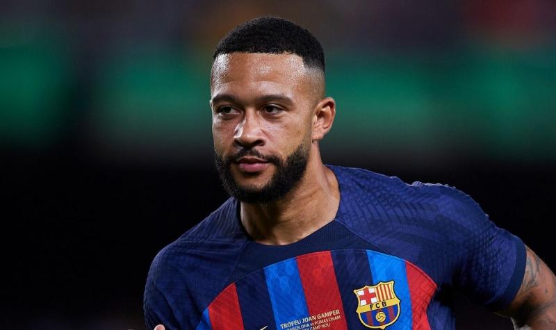 Депай передумал: он собирается в АПЛ