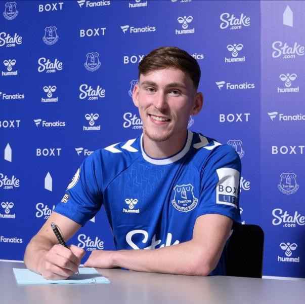 Официально: «Манчестер Юнайтед» продал игрока за 11 000 000 евро