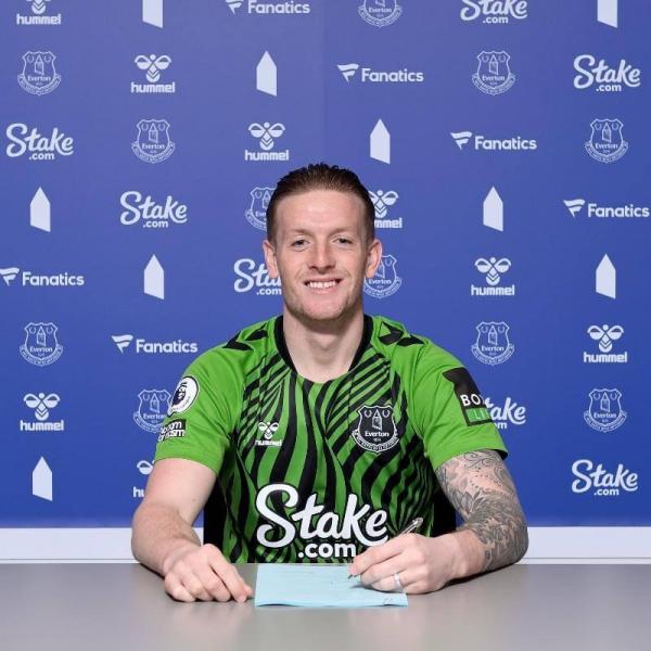 Официально: Пикфорд остался в «Эвертоне»