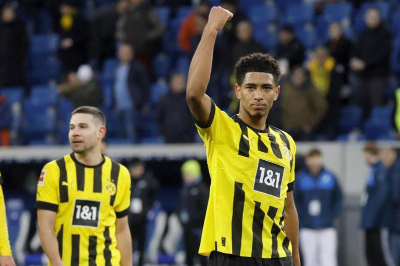 «Дортмунд» пытается продлить контракт с Беллингемом