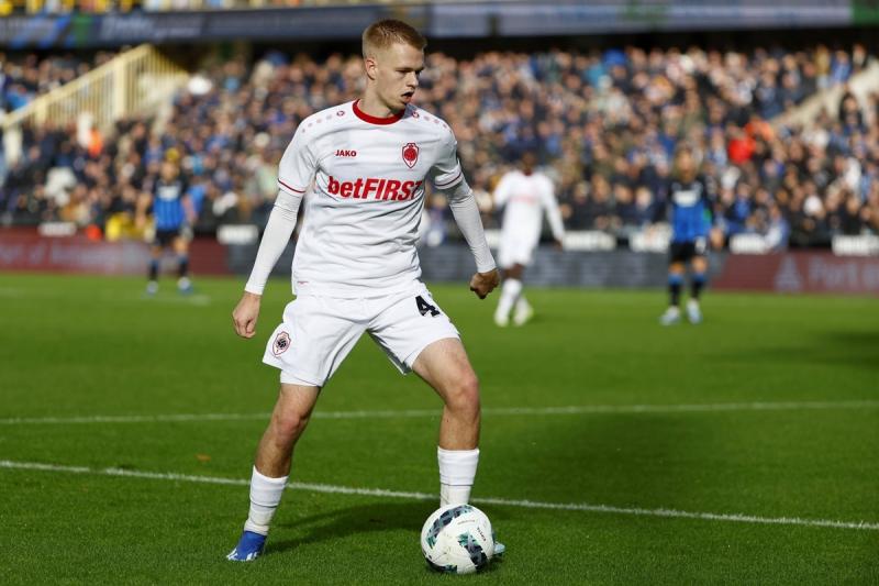 «Ливерпуль» и «МЮ» срывают трансферный план «Барселоны»