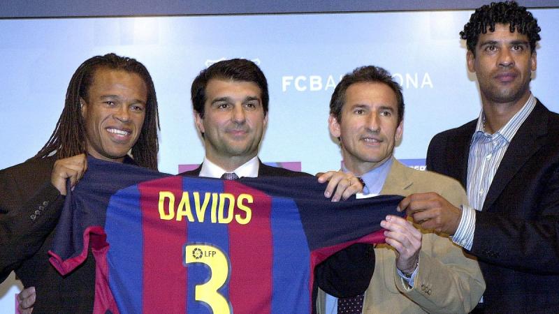 «Барселона» подпишет полузащитника