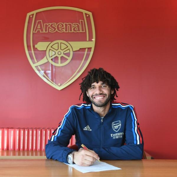 Официально: «Арсенал» продлил контракт с хавбеком