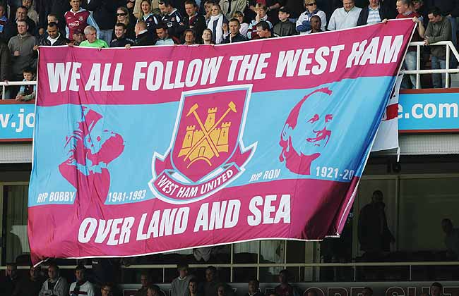 Фанаты Вест Хэма не забывают про Бобби Чарльтона