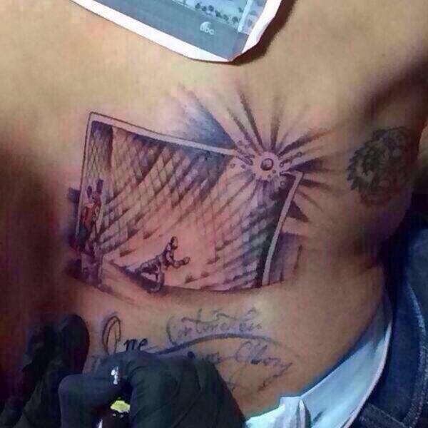 Пинилья запечатлел на себе попадание в перекладину в игре с Бразилией