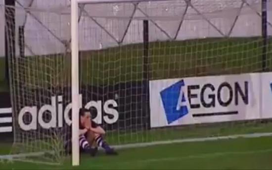 не попал в пустые ворота