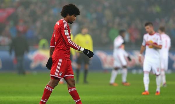 Данте рассматривает переход в «Манчестер Юнайтед»