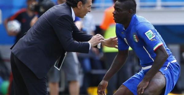 Балотелли не покинет «Милан»