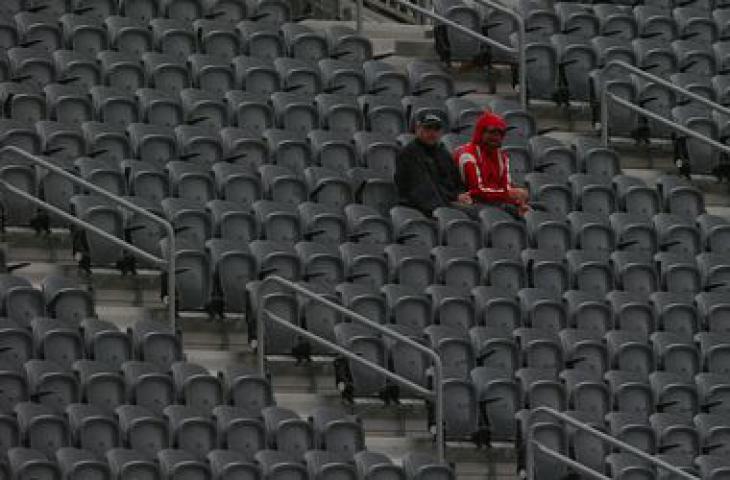 Болельщик «Барнсли» провел около 7 часов в туалете на стадионе «Оуквелл»