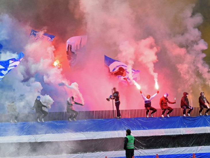 Фанаты Грассхоппера срывают матч против Сьона
