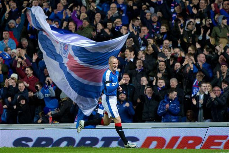 Шотландский Рейнджерс вернулся в элиту шотландского футбола, Рейнджерс вышел в Премьер-лигу, дерби старой фирмы