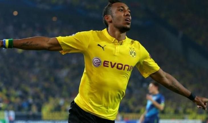 Нападающий Пьер-Эмерик Обамейянг