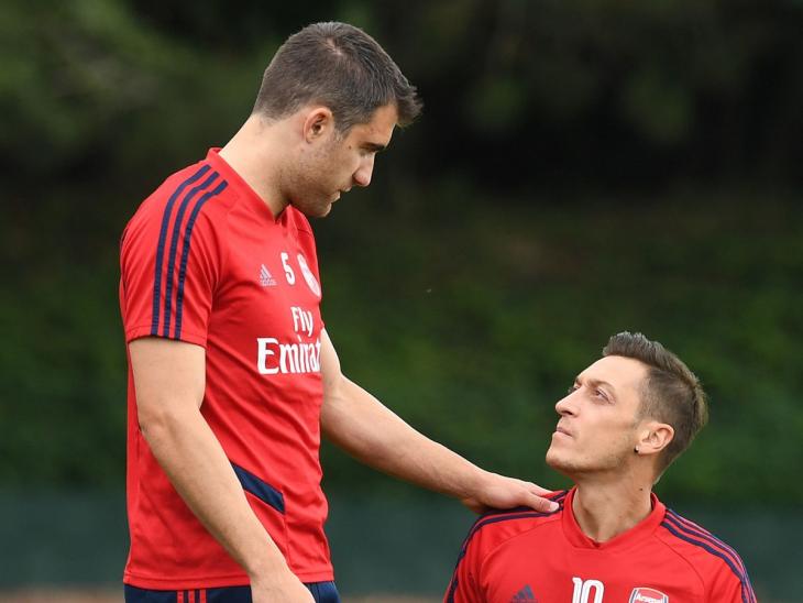 Месут Озил и Соркатис Папастатопулос