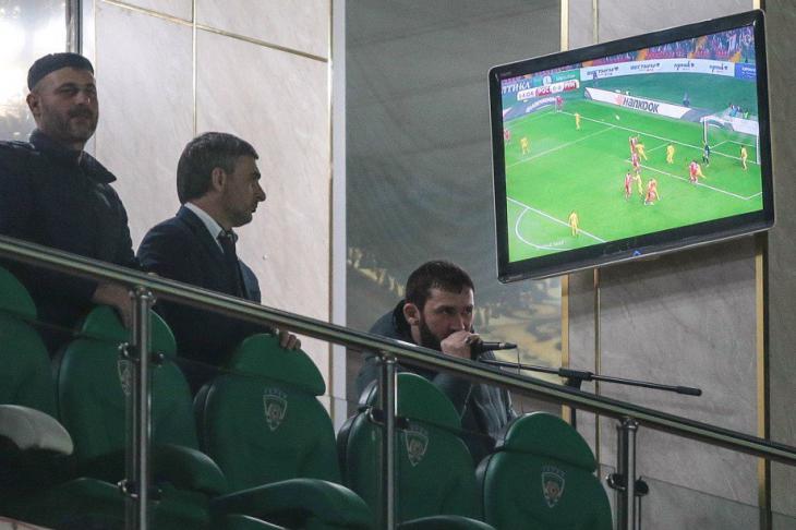 Россия – Румыния. Во время игры в микрофон кричал президент «Терека»