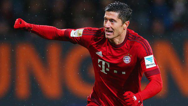 Агенты Левандовского обсудили возможность продления контракта с «Баварией»