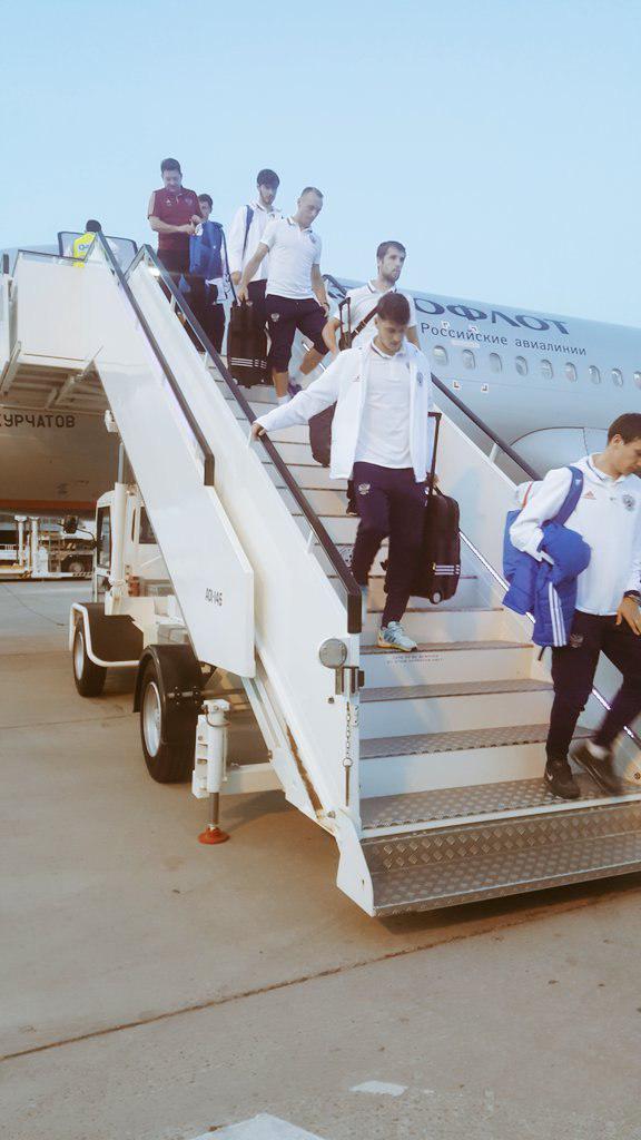 Сборная России приземлилась в Дохе