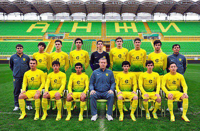 «Анжи» готов бесплатно отпустить 13 футболистов, среди которых Паршивлюк и Яковлев