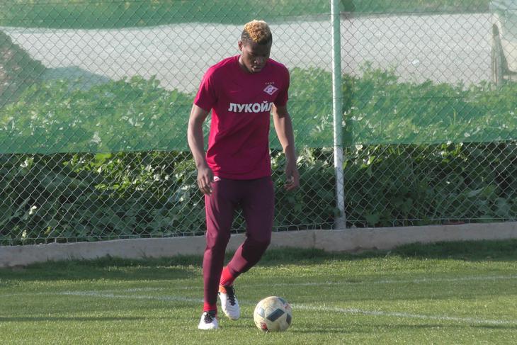 «Спартак» оформил трансфер 18-летнего камерунского защитника