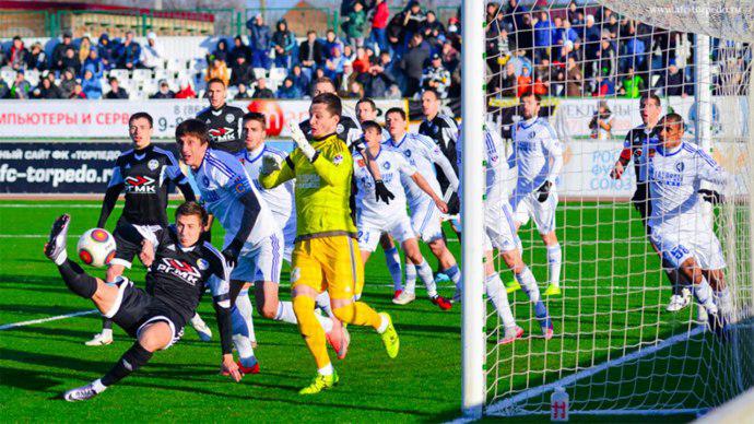 Карпин: «Обыграли «Газовик» не без везения, ведь команда идет на первом месте»