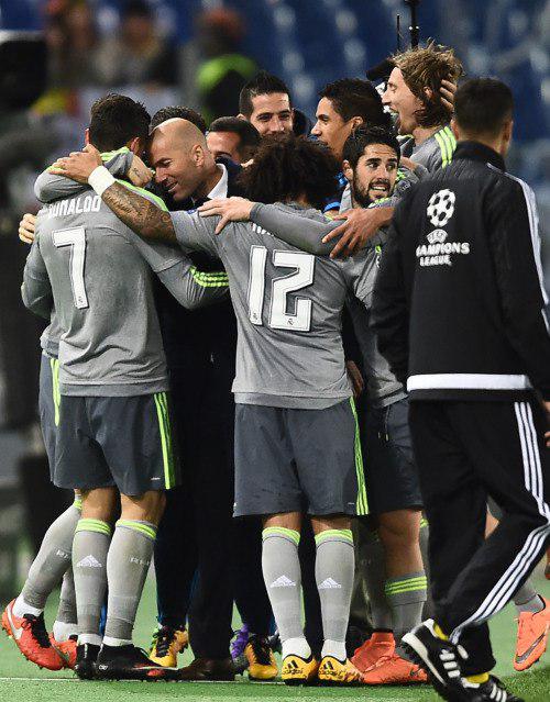 Лидеры «Реала» хотят и дальше работать с Зиданом