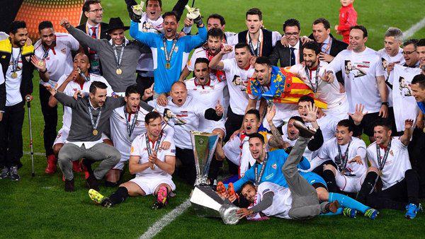 «Севилья» сыграет в Лиге чемпионов, «Ливерпуль» остается без еврокубков