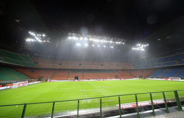 Представителям УЕФА не нравится состояние газона на «Сан Сиро»