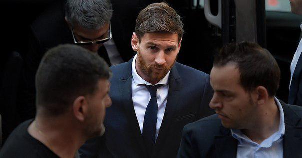 Месси и его отец приговорены к 21 месяцу тюрьмы