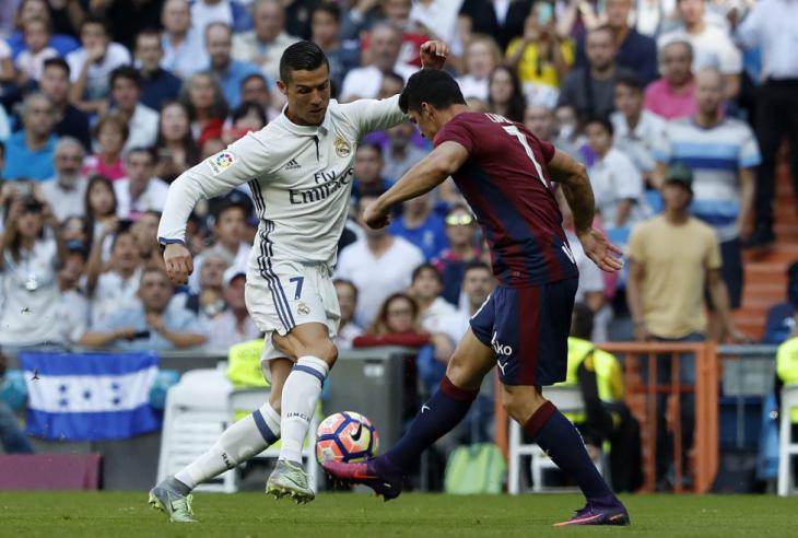 Роналду в матче с Эйбаром