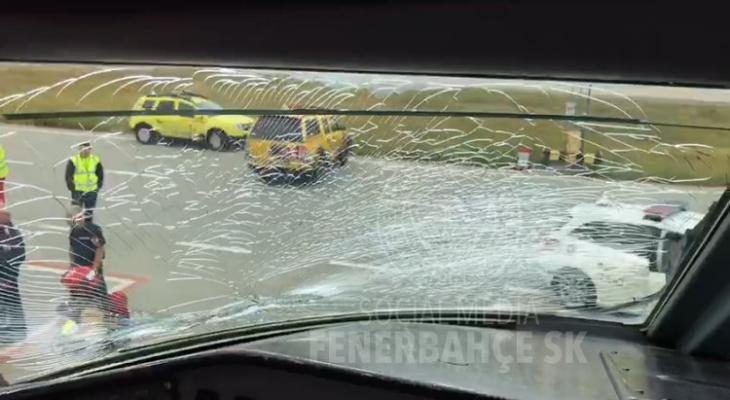 Самолет «Фенербахче» совершил вынужденную посадку