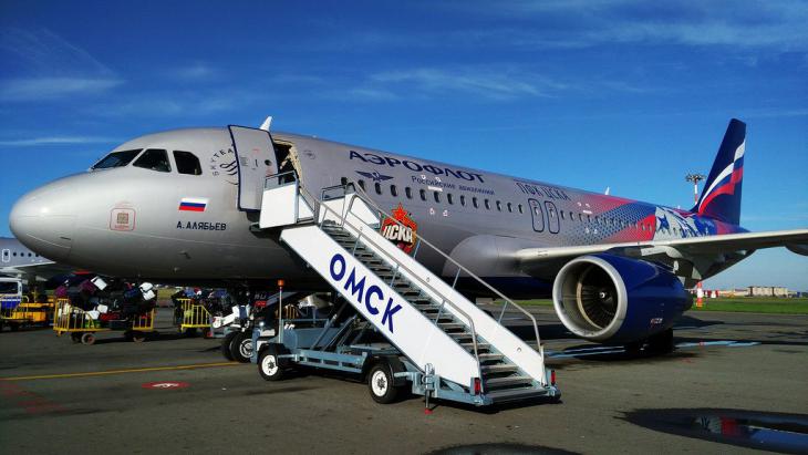 Болельщик «Спартака» пожаловался на «Аэрофлот» из-за рекламы ЦСКА в самолете