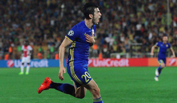 «Бенфика» может приобрести Азмуна