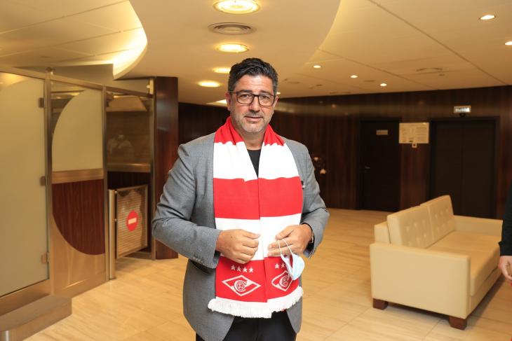 Руи Витория прилетел в Москву и представлен в качестве тренера