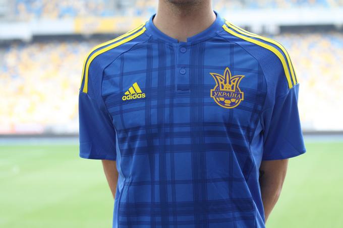 Сборная Украины представила форму на Евро-2016