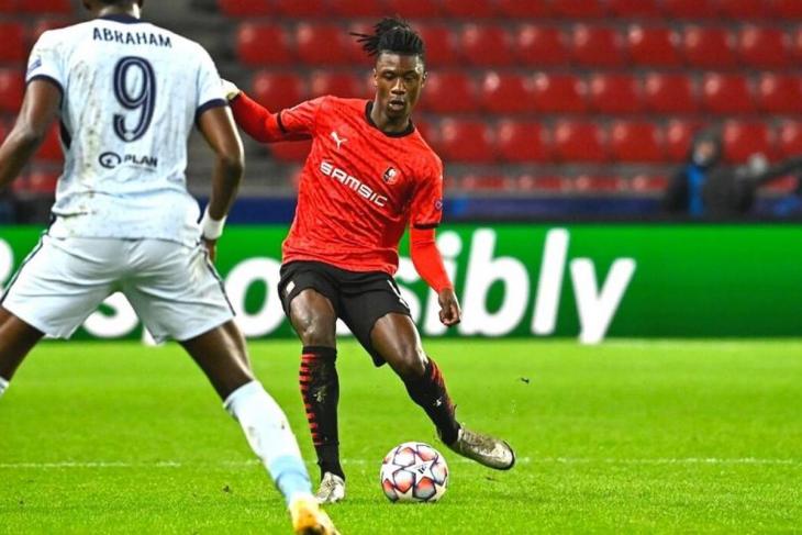 Эдуардо Камавинга