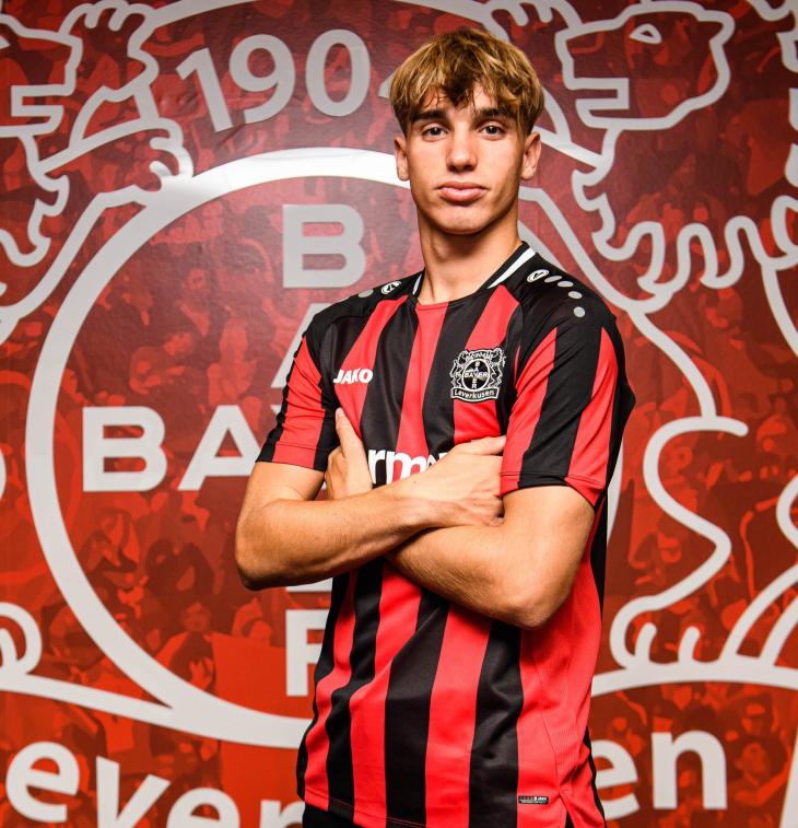 Икер Браво перешел в Байер