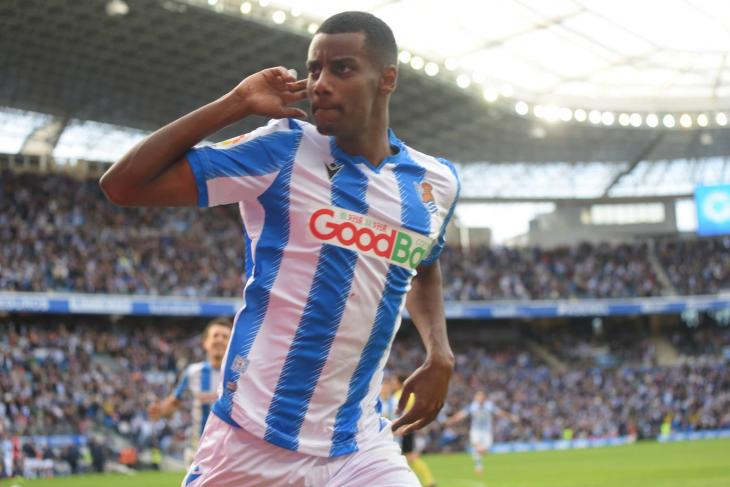 Александер Исак