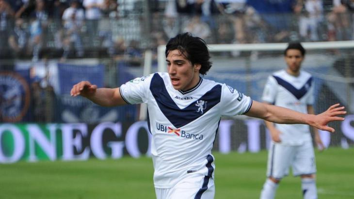 Сандро Тонали