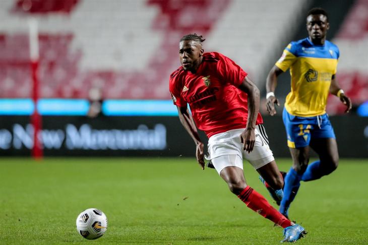 Нуну Тавареш