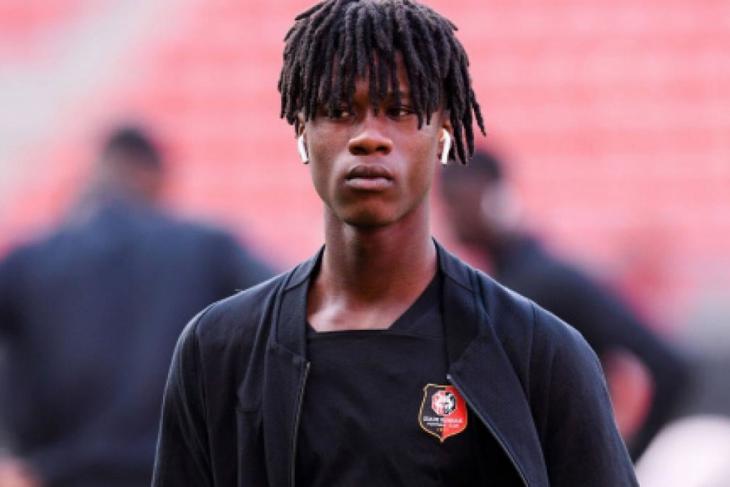 Эдуардо Камавинга