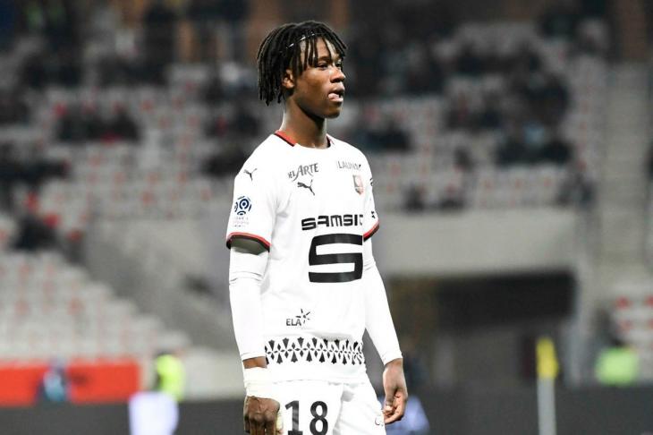 Эдуардо Камавинга