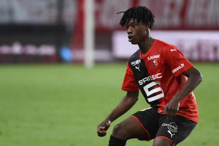 Эдуардо Камавинга