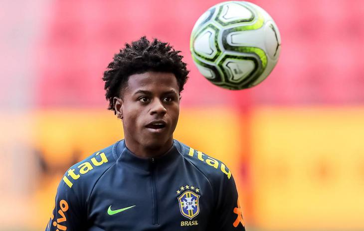 Лукас Сантос