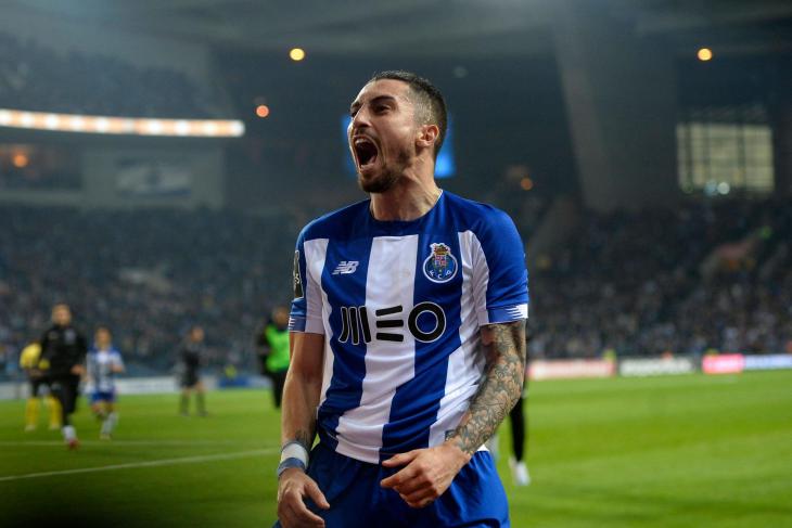 Алекс Теллес