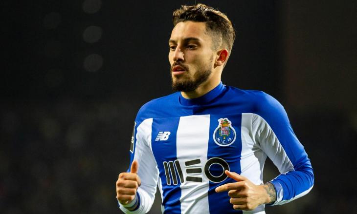 Алекс Теллес