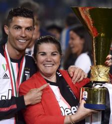 Роналду и его мама