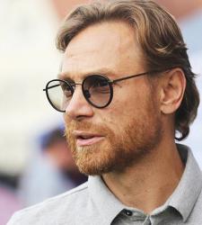 Валерий Карпин